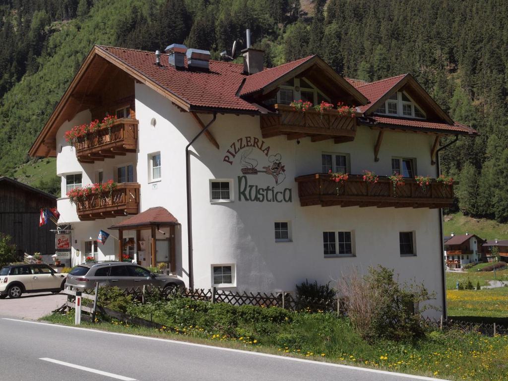 Apartment Rustica